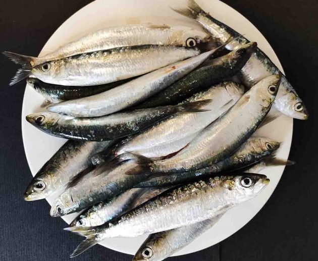 como limpiar sardinas para freir