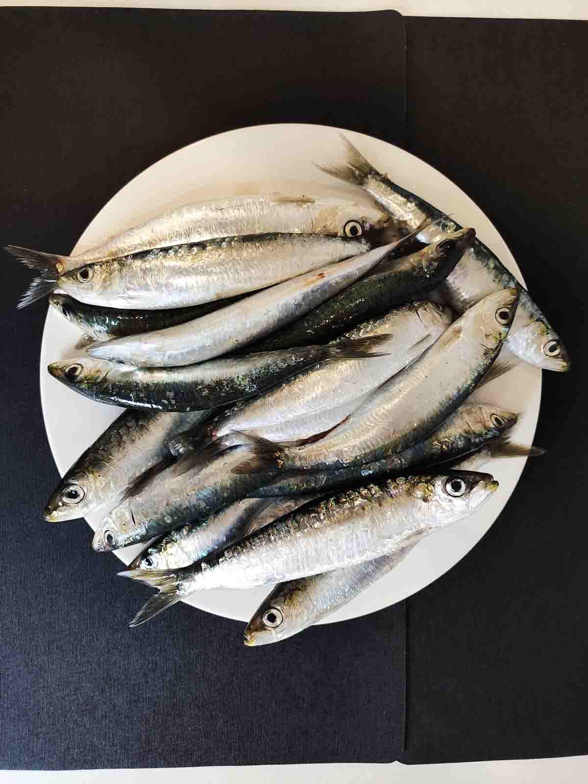 como limpiar sardinas para freir