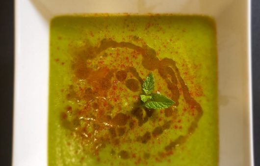 crema de guisantes con aceite de menta