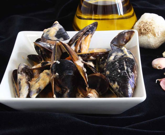 MEJILLONES CON ALIOLI