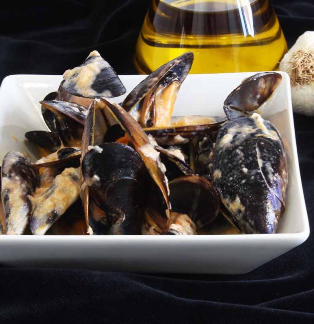 MEJILLONES CON ALIOLI