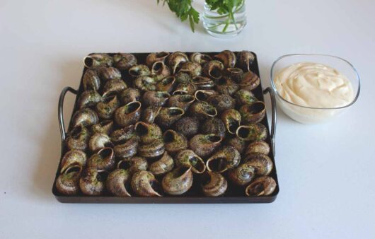 caracoles a la barbacoa con allioli