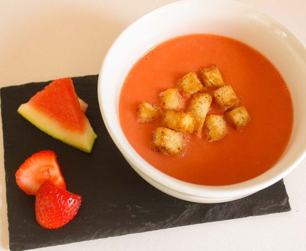 GAZPACHO PERFECTO DE FRESAS Y SANDÍA