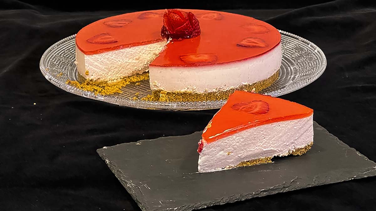 tarta mousse de fresas sin huevo y sin gluten