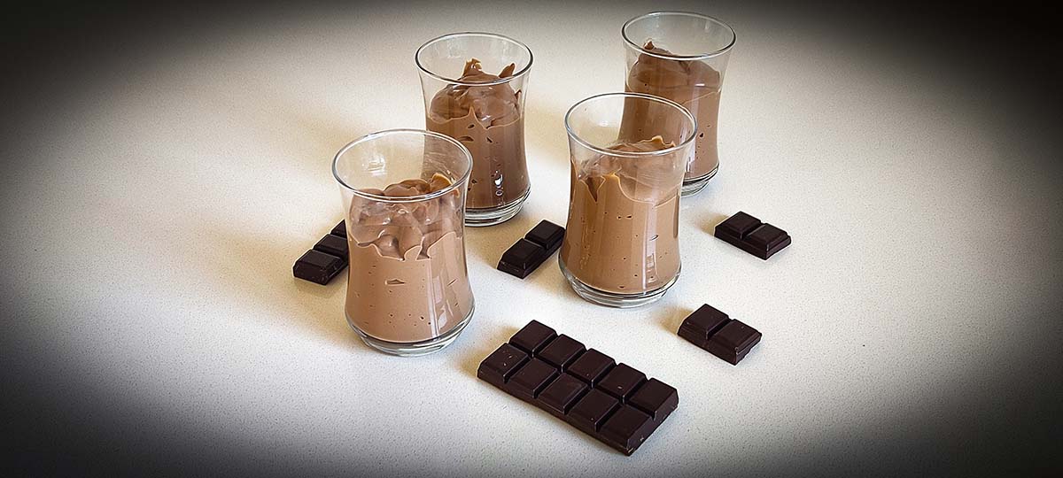 pecado de chocolate en vaso sin gluten ni horno en vaso